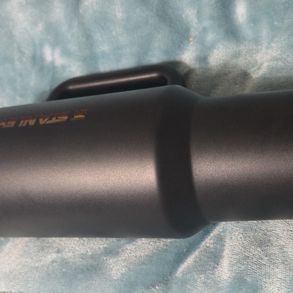 Stanley Matte Black Travel Mug - Picture 8 of 8